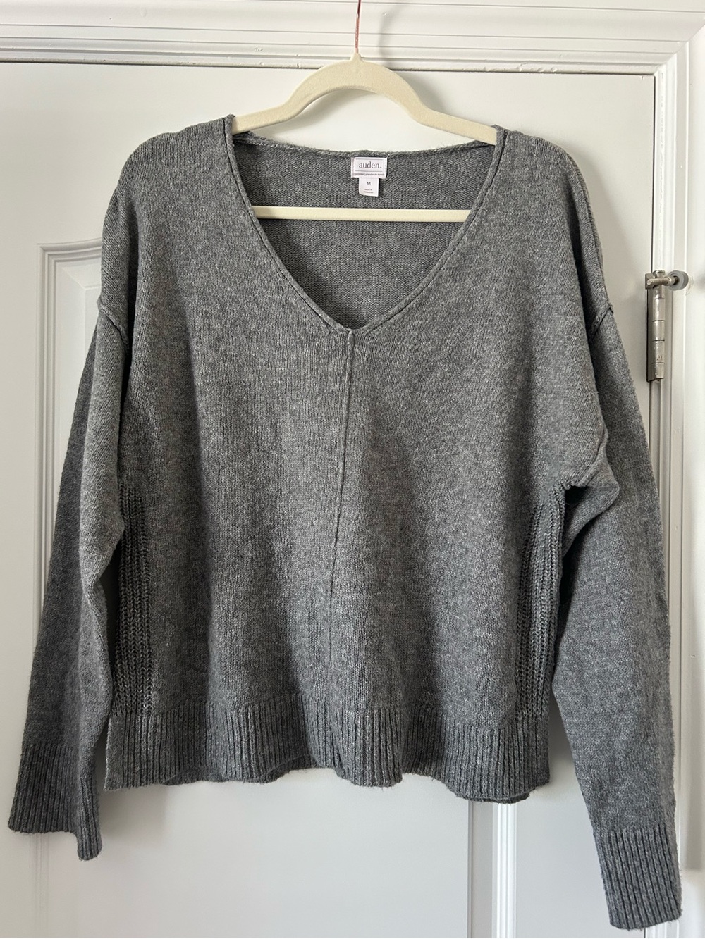 Auden Gray V-Neck Ribbed Relaxed Knit Sweater